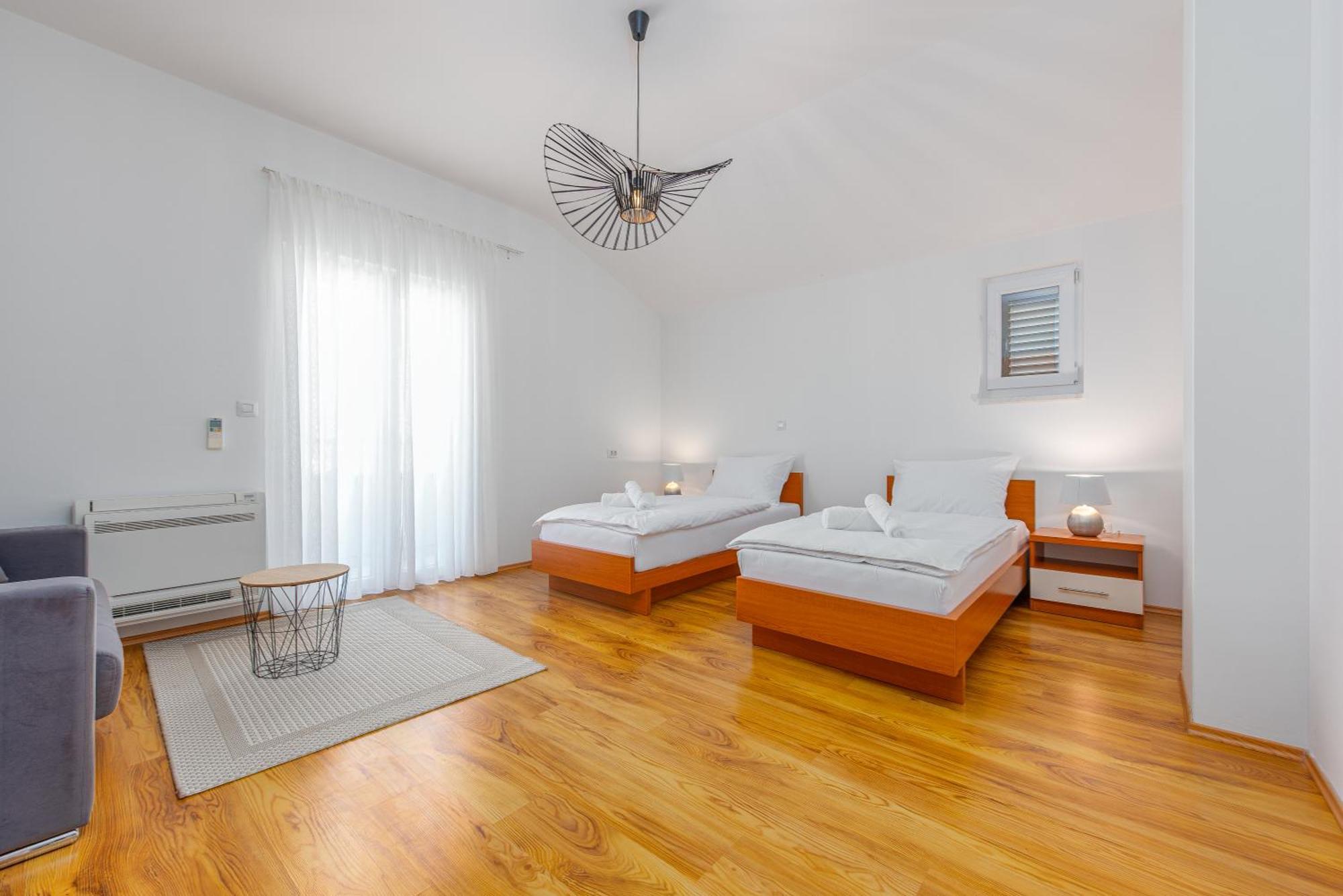 Apartments L&D 比奥格勒·纳·莫鲁 外观 照片