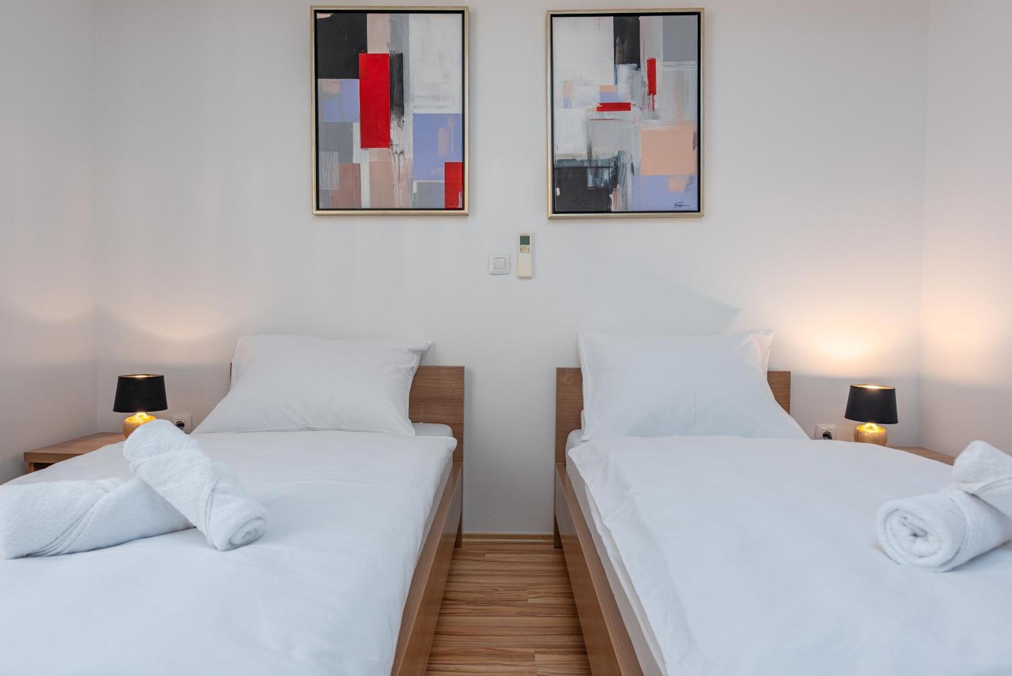 Apartments L&D 比奥格勒·纳·莫鲁 外观 照片