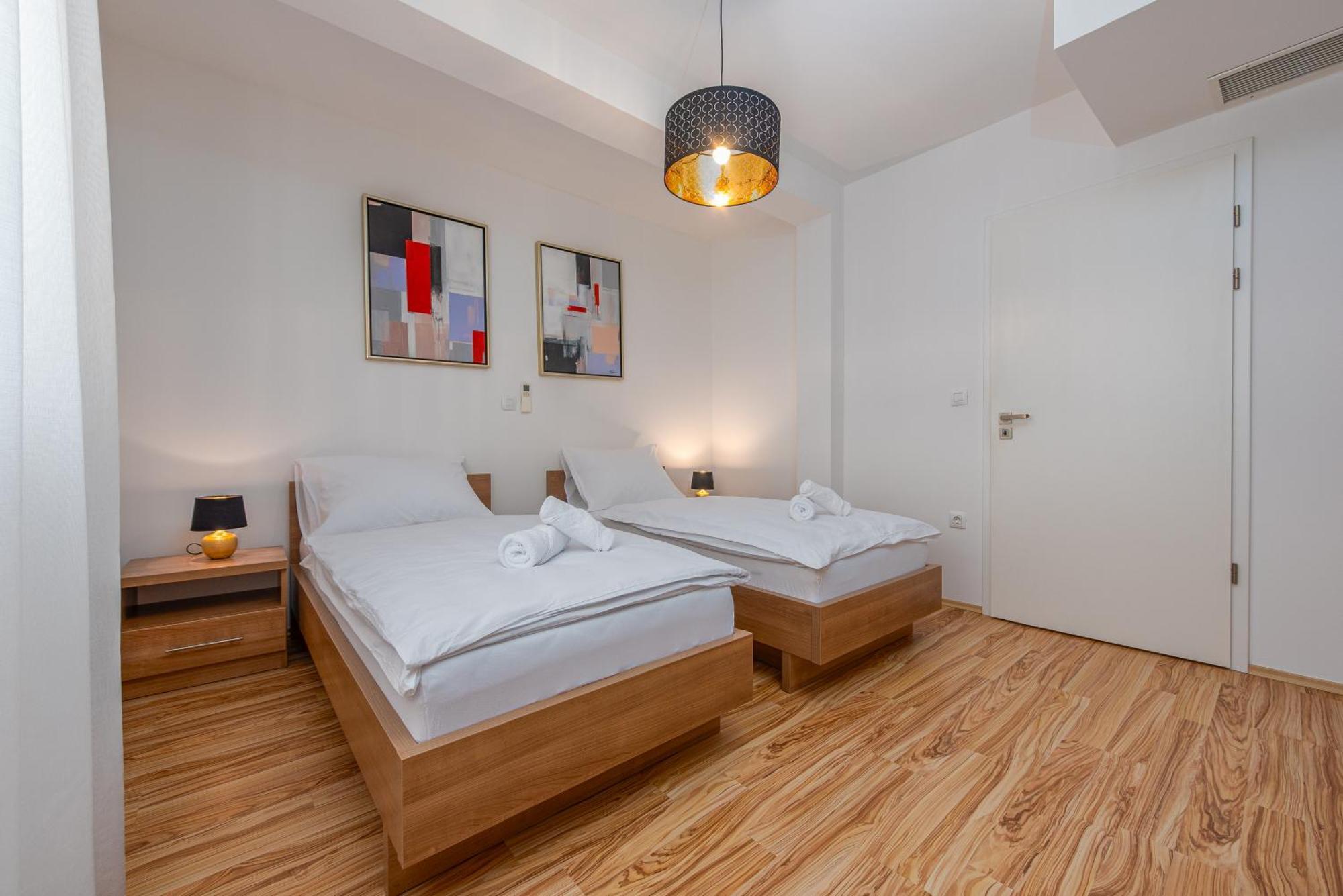 Apartments L&D 比奥格勒·纳·莫鲁 外观 照片