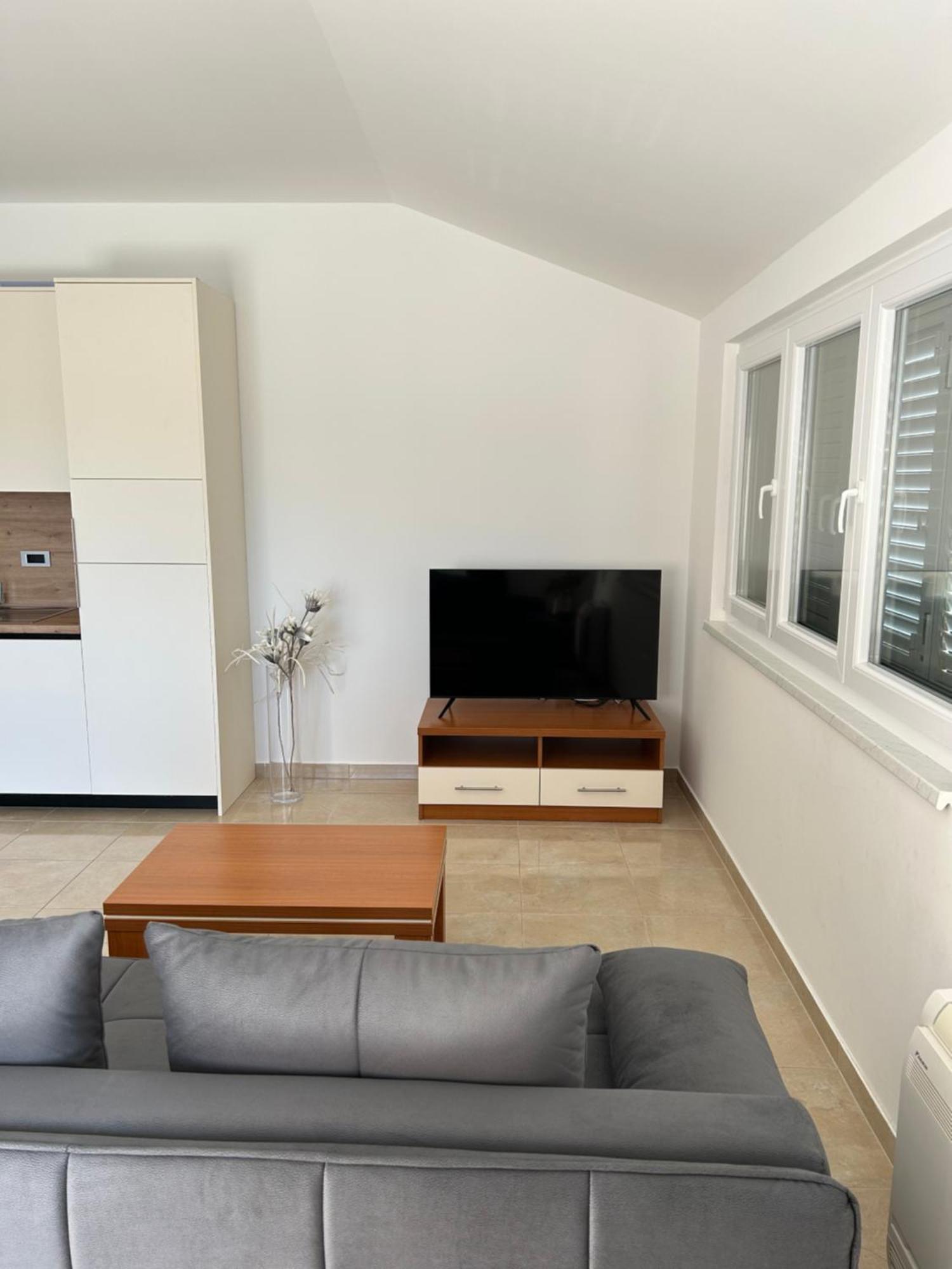 Apartments L&D 比奥格勒·纳·莫鲁 外观 照片